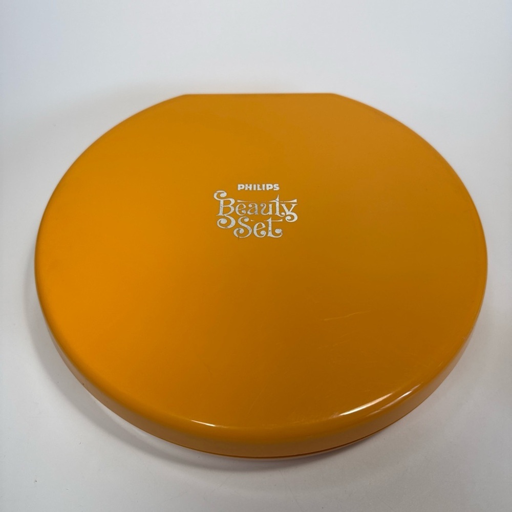 Philips Vibrant Orange Hand & Foot Care Kit - Picture 6 of 6